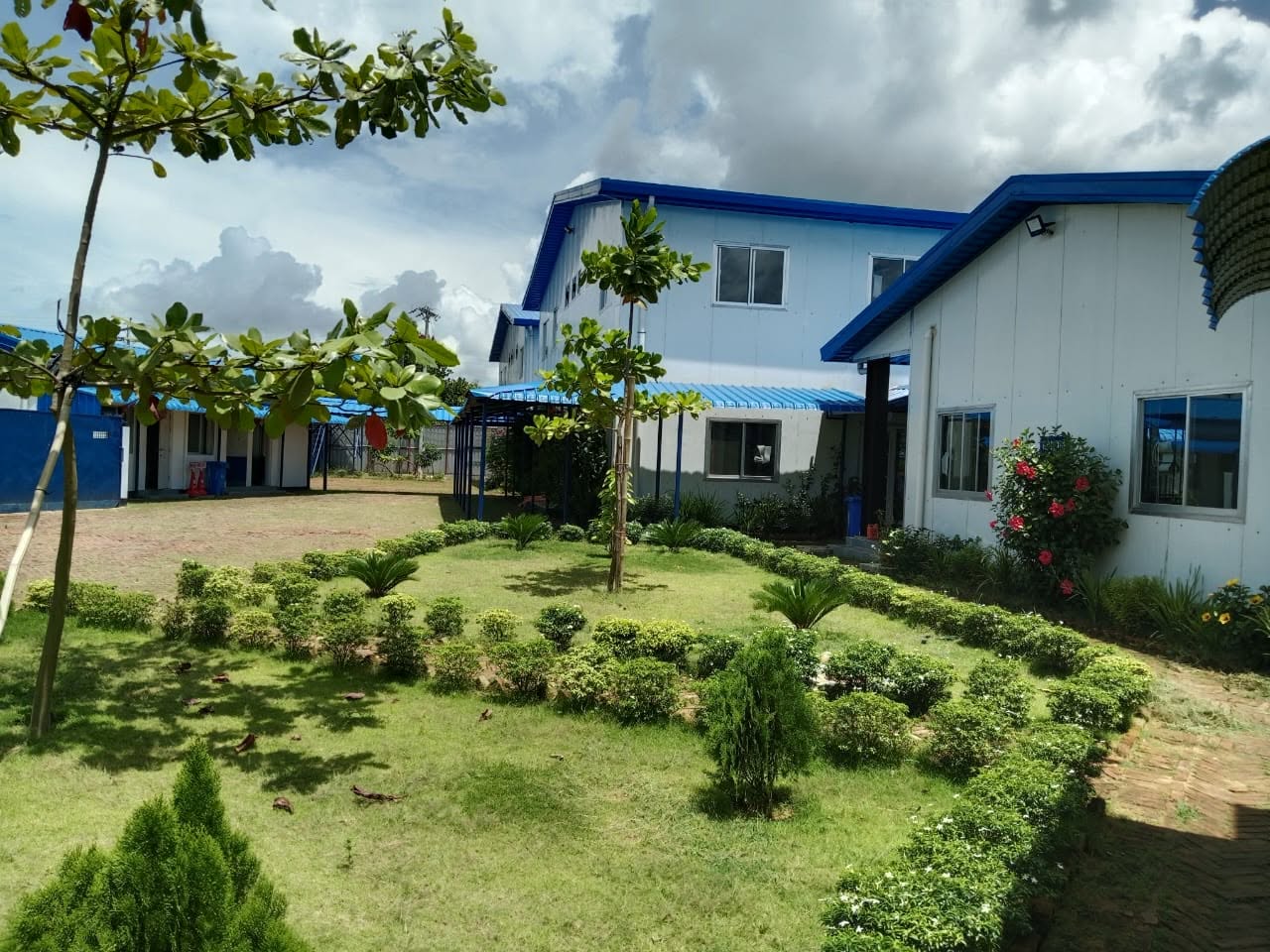 Interview center — roofing installation